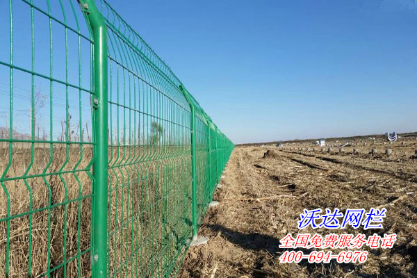 內(nèi)蒙古工業(yè)設(shè)計園光伏圍墻護(hù)欄網(wǎng)工程